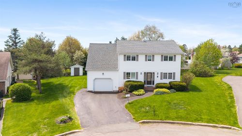 8 Penny Lane, Amherst, NS, B4H4V4 | Card Image