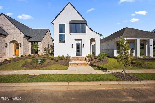 102 Water St, Madison, MS, 39110-6385 | Card Image