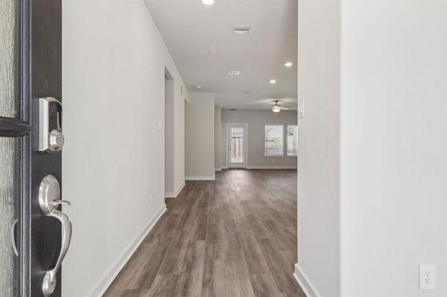 1462 Waggoner Ranch Trl, House other with 3 bedrooms, 2 bathrooms and 2 parking in Conroe TX | Image 4