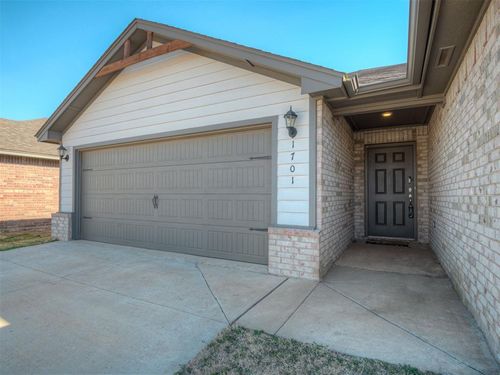 1701 Maroon Drive, El Reno, OK, 73036 | Card Image
