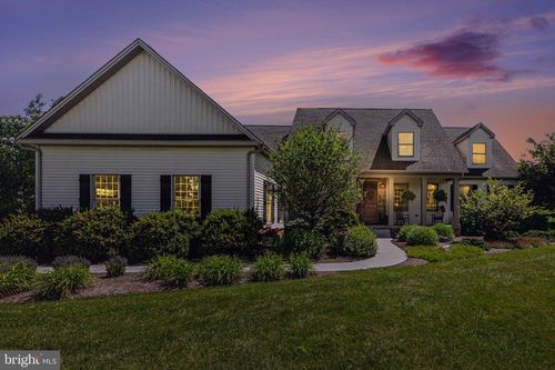 639 Mount Rock Rd, CARLISLE, PA, 17015-7423 | Card Image