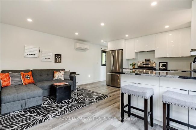 4 - 99 Fourth Concession Rd, Home with 1 bedrooms, 1 bathrooms and 2 parking in Brant ON | Image 11