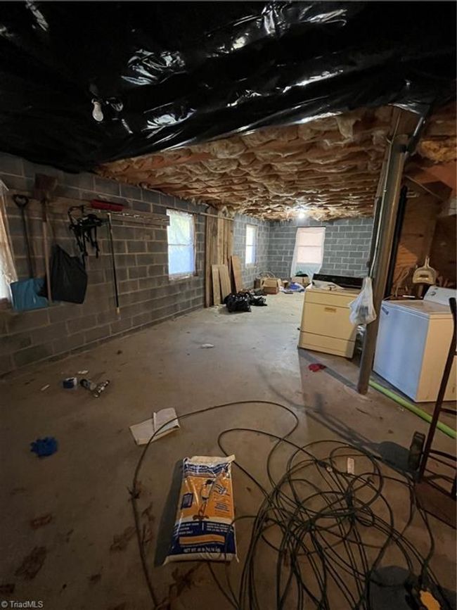 1972 Big Horse Creek Rd, House other with 3 bedrooms, 2 bathrooms and null parking in Lansing NC | Image 40