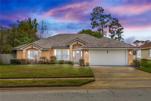 105 Breezewood Dr, DEBARY, FL, 32713-2247 | Card Image