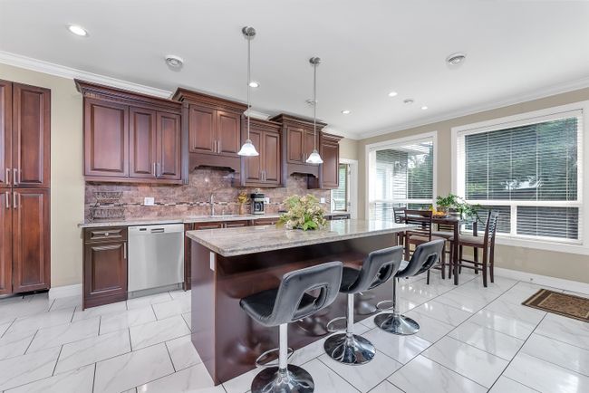 7902 126a Street, House other with 6 bedrooms, 4 bathrooms and 6 parking in Surrey BC | Image 7