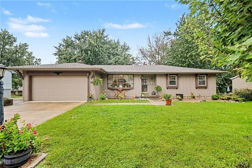 18 Northridge Dr, Saint Joseph, MO, 64506-1264 | Card Image
