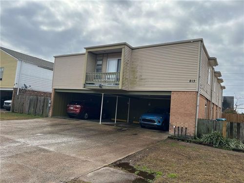 813 Vouray Dr, Kenner, LA, 70065-1871 | Card Image