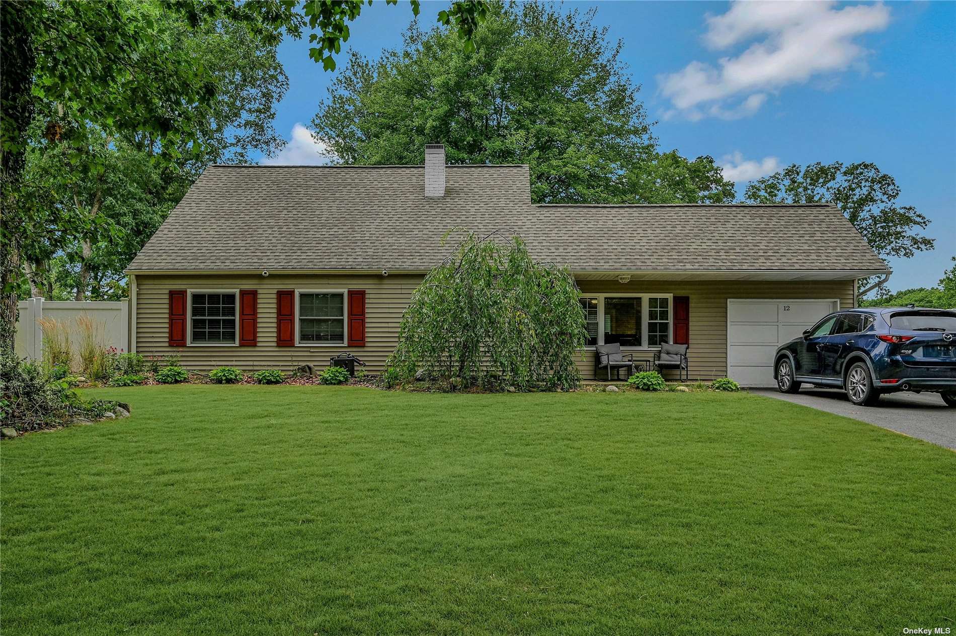 Silver Pine Dr, Medford, NY 11763