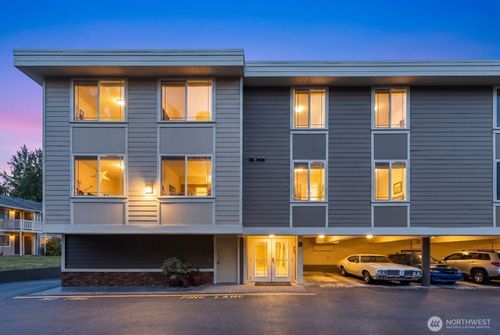 b-203-937 N 200th St, Shoreline, WA, 98133-3142 | Card Image