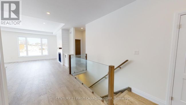 18 Postma Cres, House other with 3 bedrooms, 2 bathrooms and 4 parking in Ailsa Craig ON | Image 17