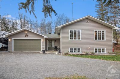 951 Du Castor Rd, House other with 4 bedrooms, 2 bathrooms and 10 parking in Embrun ON | Image 1