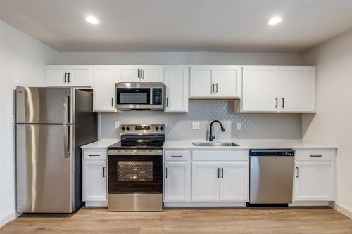apt-210-715 N Lancaster Ave, Dallas, TX, 75203-1455 | Card Image