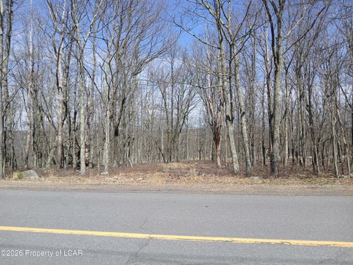 0105 Country Club Dr, Hazle Township, PA, 18202-9162 | Card Image