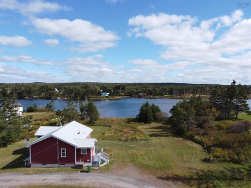40 Ferry Rd, Moser River, NS, B0J2K0 | Card Image