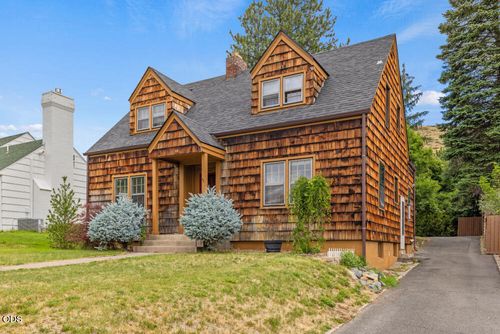 1527 Pacific Ter, Klamath Falls, OR, 97601-1836 | Card Image