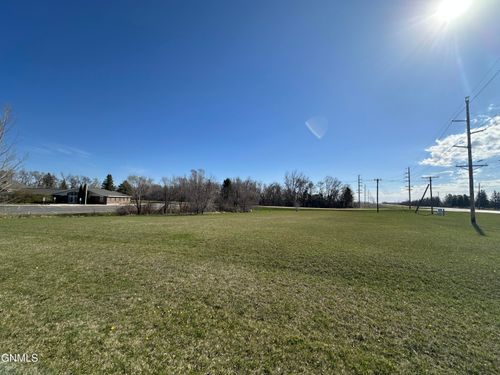 Xxxx 2nd Street Se, Jamestown, ND, 58401 | Card Image