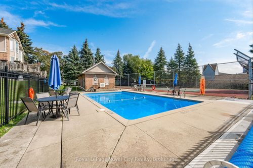 25-941 Gordon St, Guelph, ON, N1G4R9 | Card Image