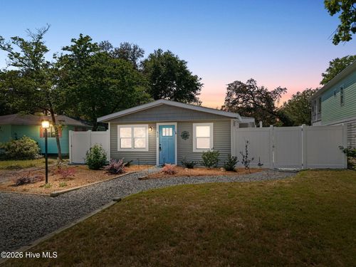 413 Sherrill Ave, Oak Island, NC, 28465-8022 | Card Image