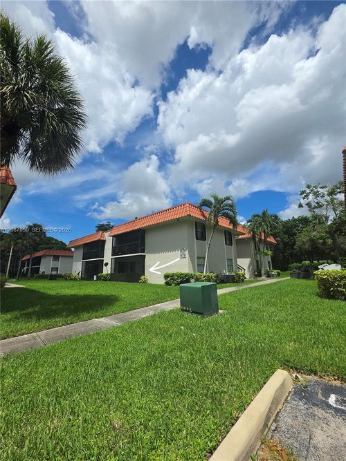 101-32-9708 Hammocks Blvd, Miami, FL, 33196-1502 | Card Image