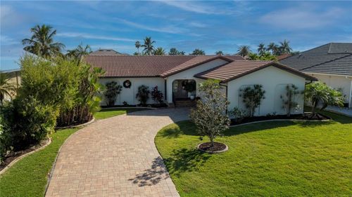 708 Macedonia Dr, Punta Gorda, FL, 33950-8013 | Card Image