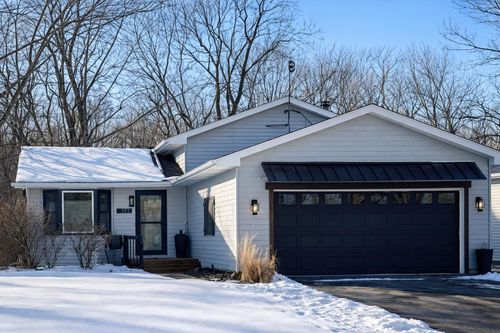 9272 11th Ave, Pleasant Prairie, WI, 53158-4917 | Card Image
