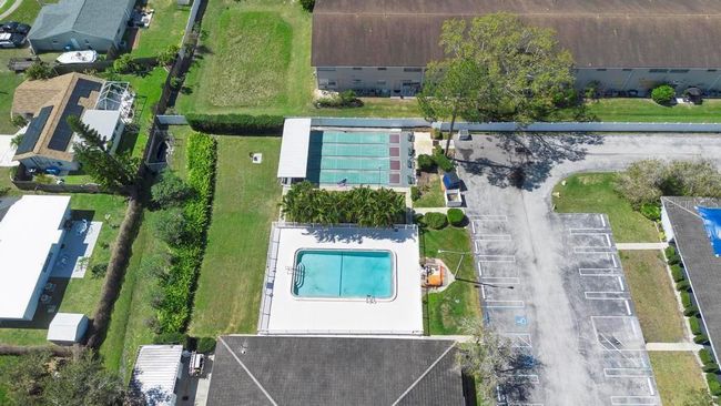 UNIT-74 - 11200 102 Nd Ave, Condo with 2 bedrooms, 2 bathrooms and null parking in SEMINOLE FL | Image 40