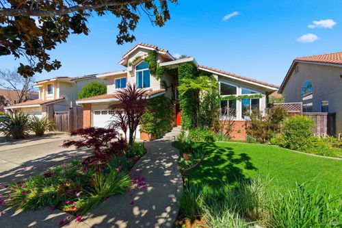 2442 Wine Country Ave, Napa, CA, 94558-2591 | Card Image