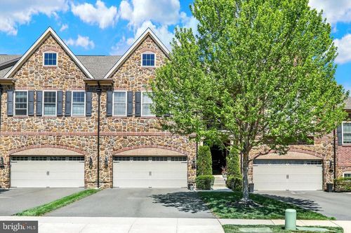 49 David Dr, Newtown, PA, 18940-2243 | Card Image