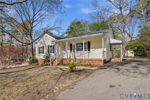 2842 Pine Meadows Cir, Chester, VA, 23831-5262 | Card Image