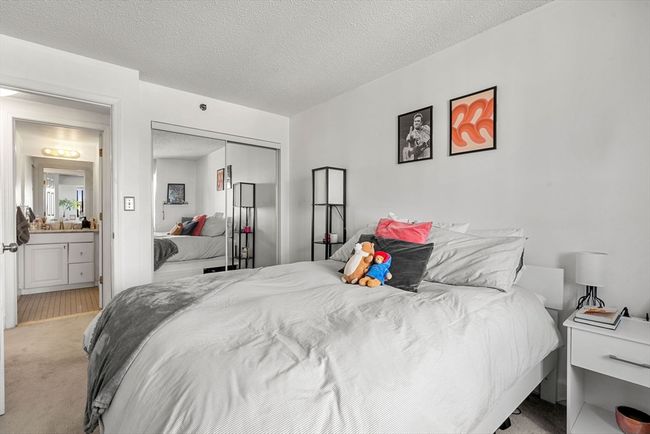 APT-502 - 15 N Beacon St, Condo with 2 bedrooms, 2 bathrooms and null parking in Boston MA | Image 14
