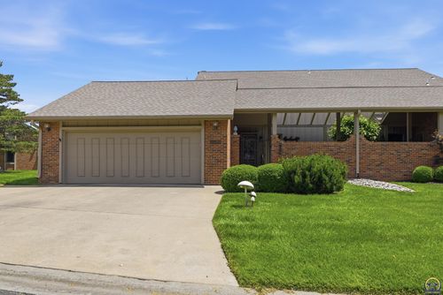 2319 Sw Mayfair Pl, Topeka, KS, 66611-2090 | Card Image