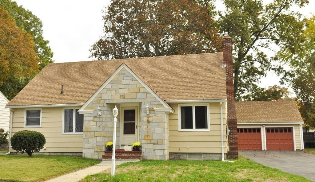 Lenox Cir, Lawrence, MA 01843