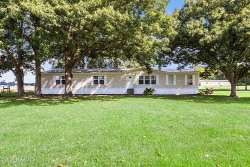 2010 Highway 31, Arnaudville, LA, 70512-5202 | Card Image