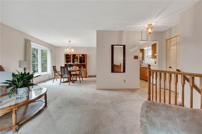 204 Nomad Crt, House other with 4 bedrooms, 2 bathrooms and 4 parking in Kitchener ON | Image 6