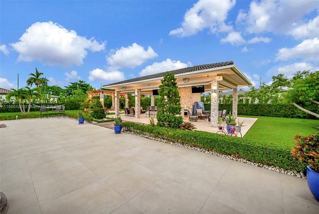 433 Nw 127 Th Ave, House other with 5 bedrooms, 4 bathrooms and null parking in Miami FL | Image 23
