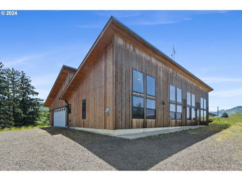 38995 Highway 101 S, Cloverdale, OR, 97112-9423 | Card Image