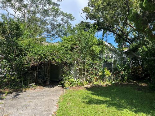 1002 Pinebrook Dr, CLEARWATER, FL, 33755-3432 | Card Image