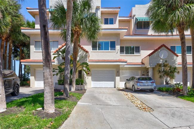 4677 Mirabella Court, Townhouse with 3 bedrooms, 3 bathrooms and null parking in St Pete Beach FL | Image 6