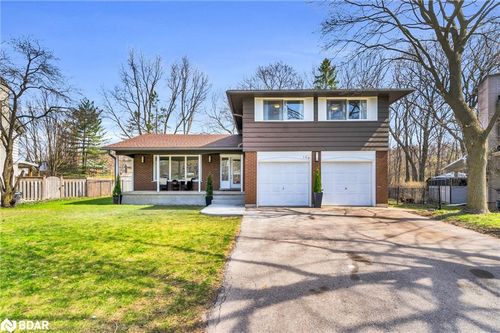 104 Cardinal Cres S, Waterloo, ON, N2J2E9 | Card Image