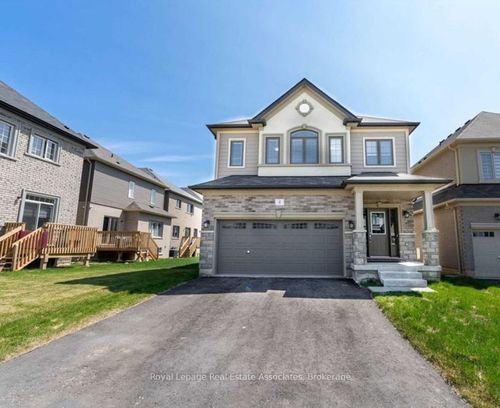 4 Bilanski Farm Rd, Brantford, ON, N3S0J8 | Card Image