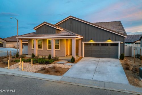 8812 W Dale Dr, Lancaster, CA, 93536-9375 | Card Image