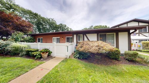 604 Blue Ridge Drive, Brookhaven, NY, 11763 | Card Image