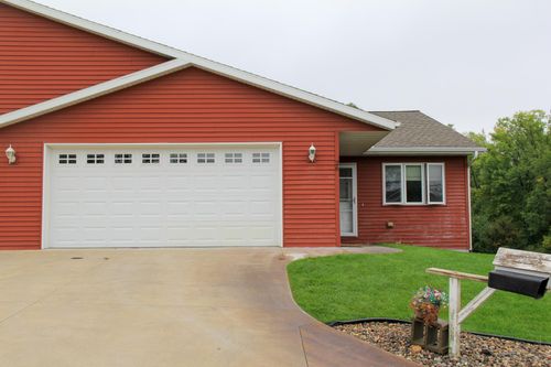 26 Heritage Ln, Sauk Centre, MN, 56378-2125 | Card Image