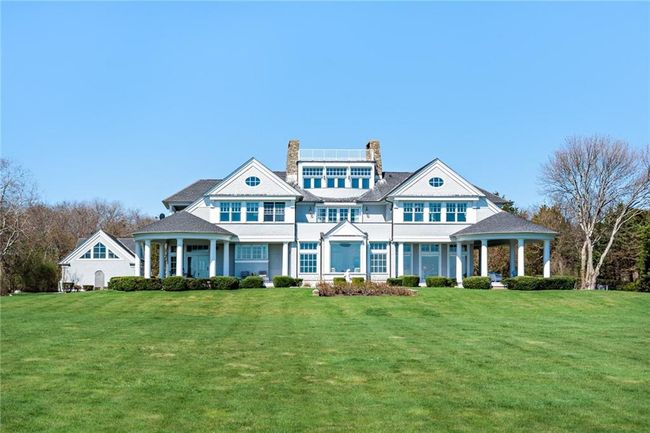597 Beavertail Rd, Home with 5 bedrooms, 4 bathrooms and 8 parking in Jamestown RI | Image 4