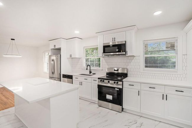 2702 Galaxy Ct, House other with 4 bedrooms, 3 bathrooms and null parking in Decatur GA | Image 12