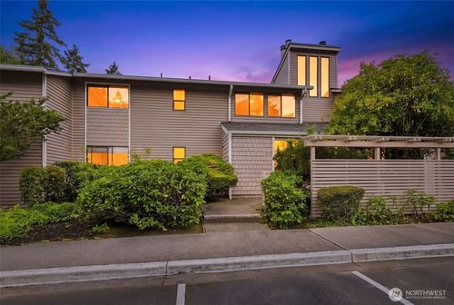 804-9927 Ne 144th Ln, Kirkland, WA, 98034-3915 | Card Image