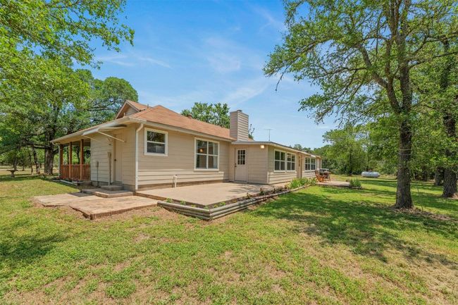 Rear deck is great for barbecuing. | Image 23
