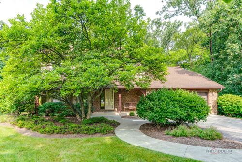 1758 Lexington Rd, Libertyville, IL, 60048-1531 | Card Image