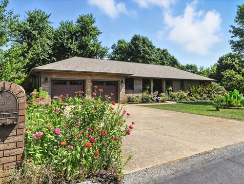 1105 E 15th St, Mountain Grove, MO, 65711-1177 | Card Image