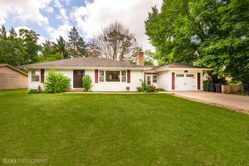 531 Rockland Rd, Crystal Lake, IL, 60014-4121 | Card Image